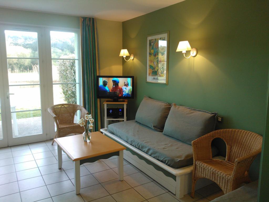 3 Bedrooms Holiday Home Golf Resort Port-Bourgenay Talmont-Saint-Hilaire Szoba fotó